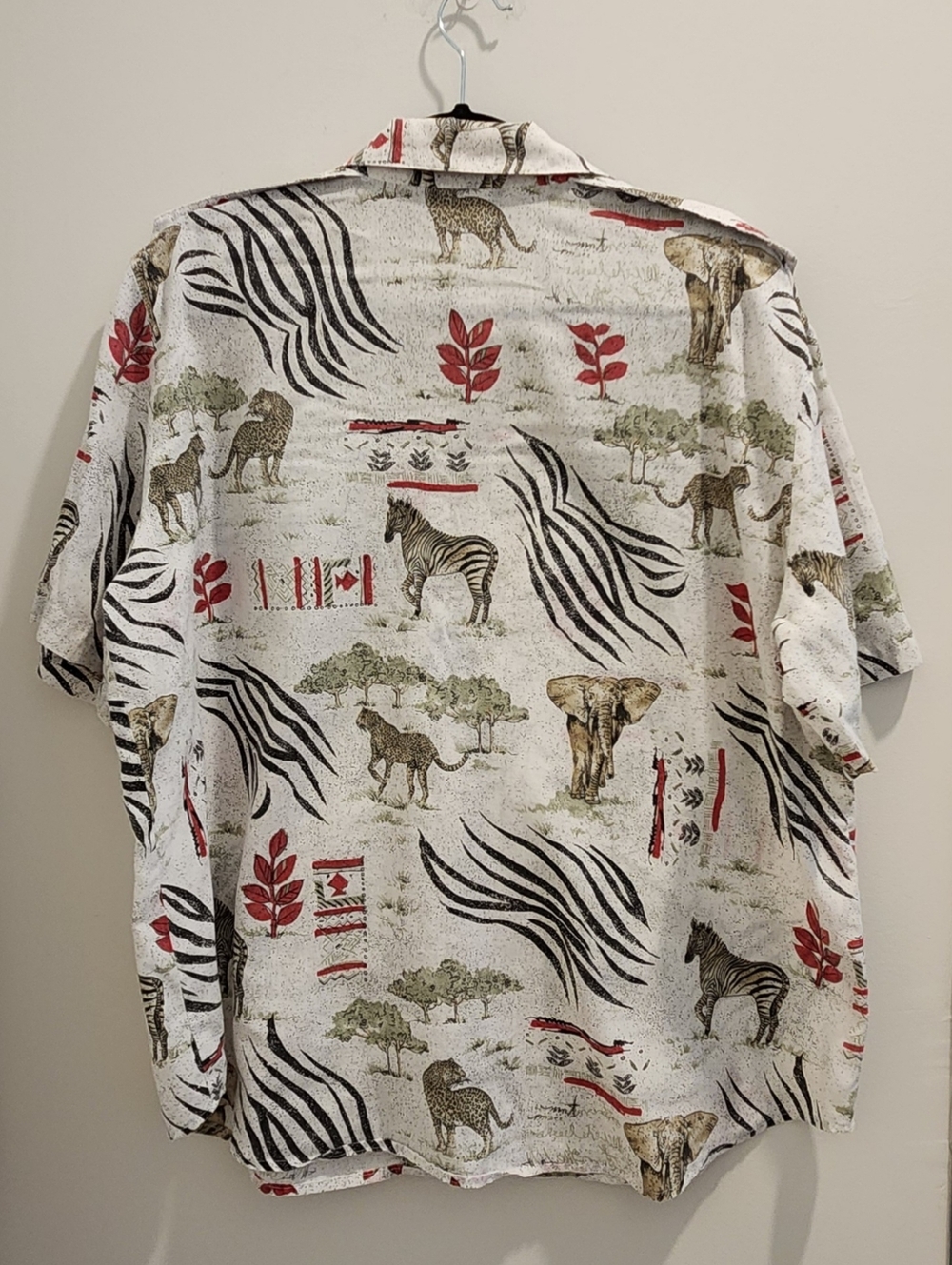 Vintage Tap & Co. Safari Print Short Sleeve Button-Up Shirt - Picture 8 of 8